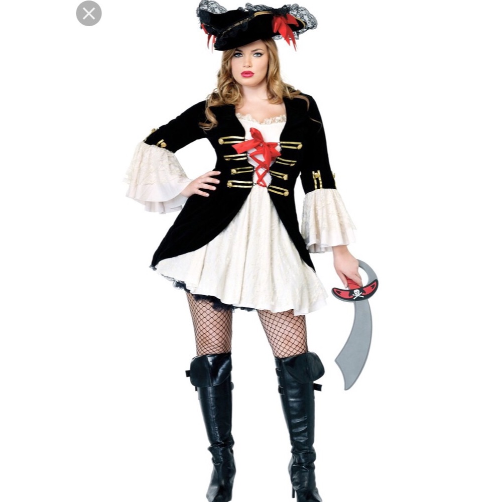 Captain swashbuckler Halloween costume. Plus Size